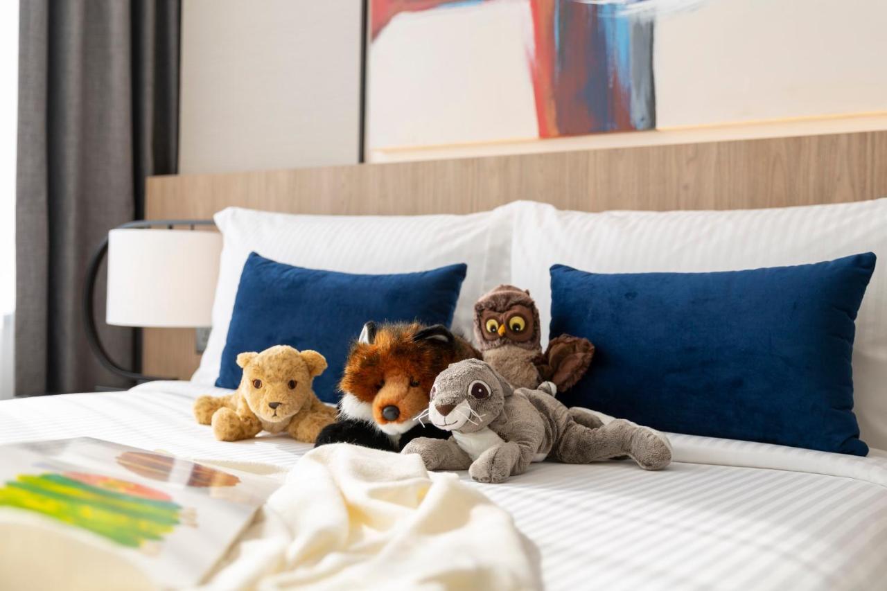 Ascott Embassy Sathorn Bangkok Hotel Bagian luar foto The Wild Animal Sanctuary's plush toys