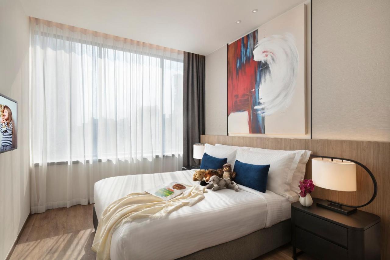Ascott Embassy Sathorn Bangkok Hotel Bagian luar foto Deluxe Room