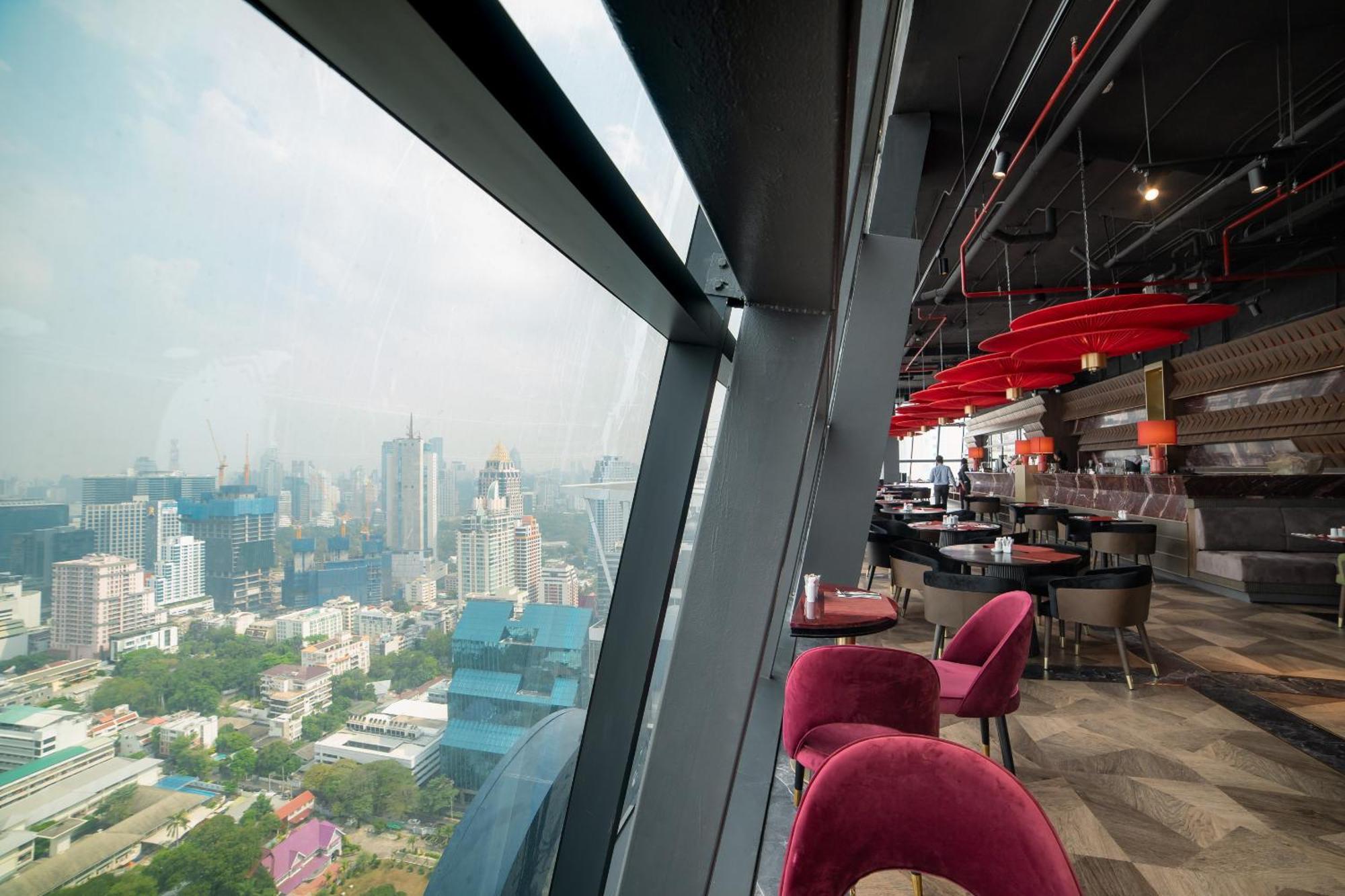 Ascott Embassy Sathorn Bangkok Hotel Bagian luar foto View from the bar