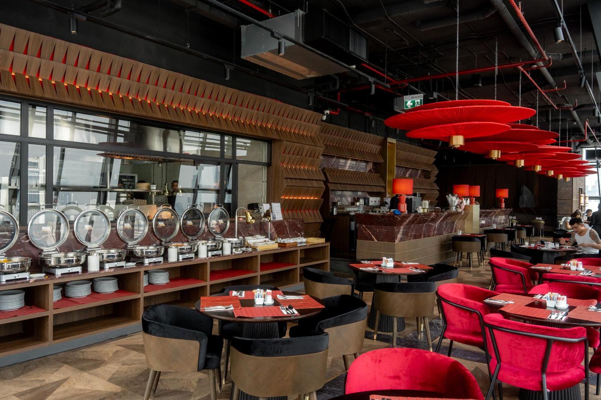 Ascott Embassy Sathorn Bangkok Hotel Bagian luar foto The interior of the restaurant