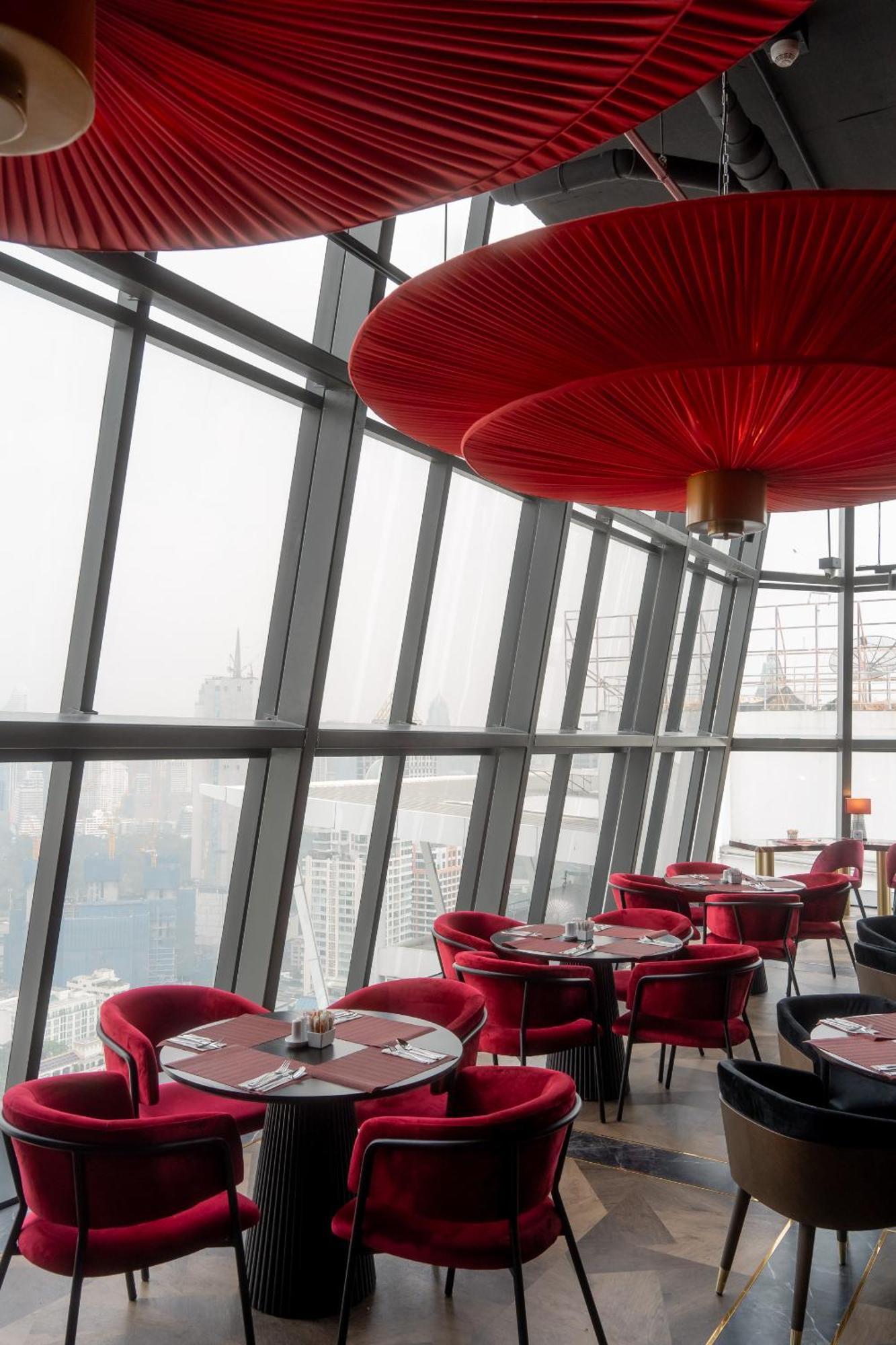 Ascott Embassy Sathorn Bangkok Hotel Bagian luar foto The interior of the restaurant